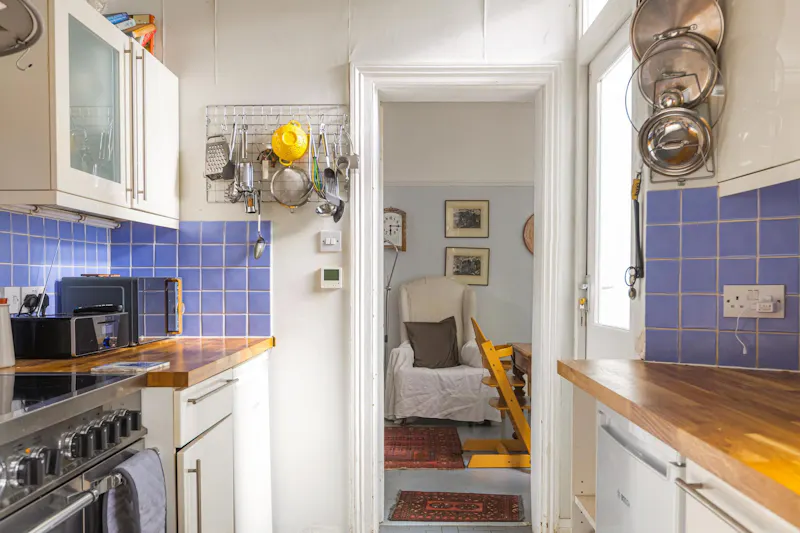 Cosy Camden cottage , B2095 (photo 8)