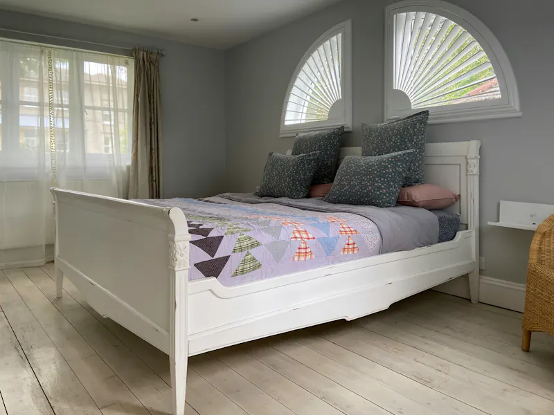 Bright Tunbridge Wells house, C955 (photo 43)