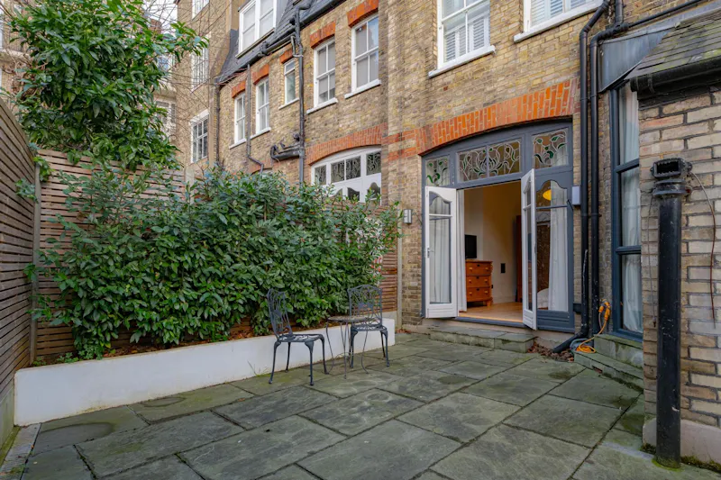 Garden at Bright Belsize Flat, F1267 (photo 26)