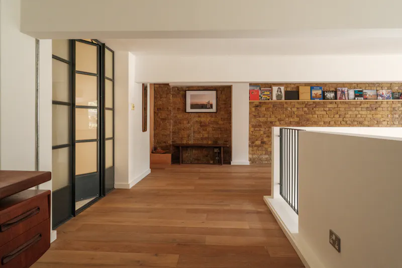 Stylish Hackney Conversion, F1268 (photo 27)