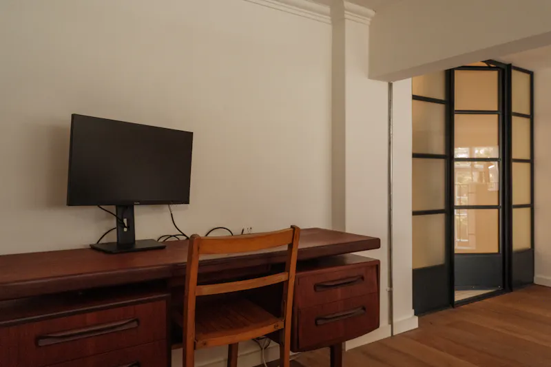 Stylish Hackney Conversion, F1268 (photo 26)