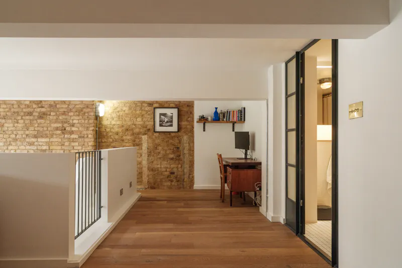 Stylish Hackney Conversion, F1268 (photo 29)