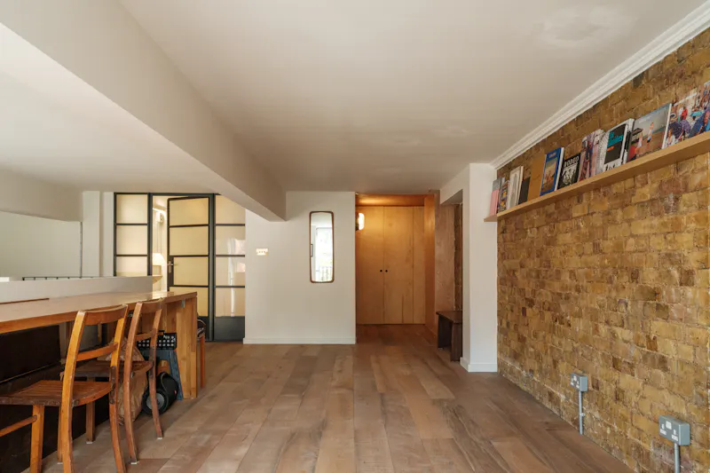 Stylish Hackney Conversion, F1268 (photo 46)