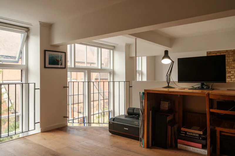 Stylish Hackney Conversion, F1268 (photo 40)