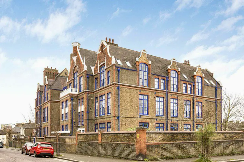 Stylish Hackney Conversion, F1268 (photo 1)