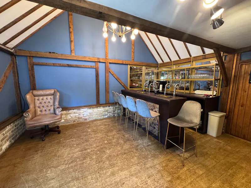 Beams at Luxe Brentwood farmhouse, B2097 (photo 28)