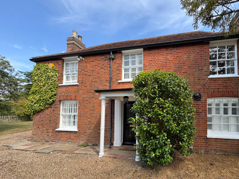 Luxe Brentwood farmhouse, B2097 (photo 43)