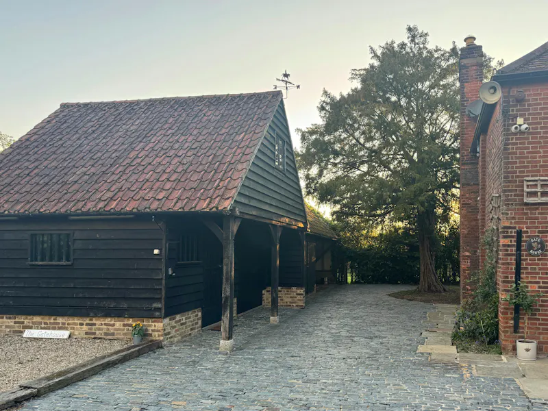 Luxe Brentwood farmhouse, B2097 (photo 37)