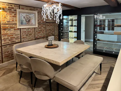 Luxe Brentwood farmhouse, B2097