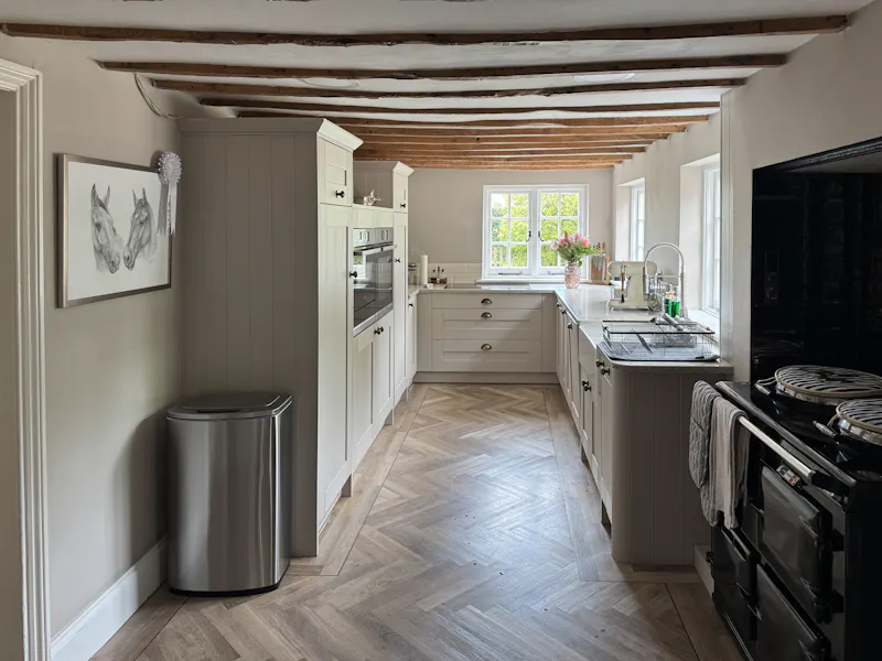 Beams at Luxe Brentwood farmhouse, B2097 (photo 9)