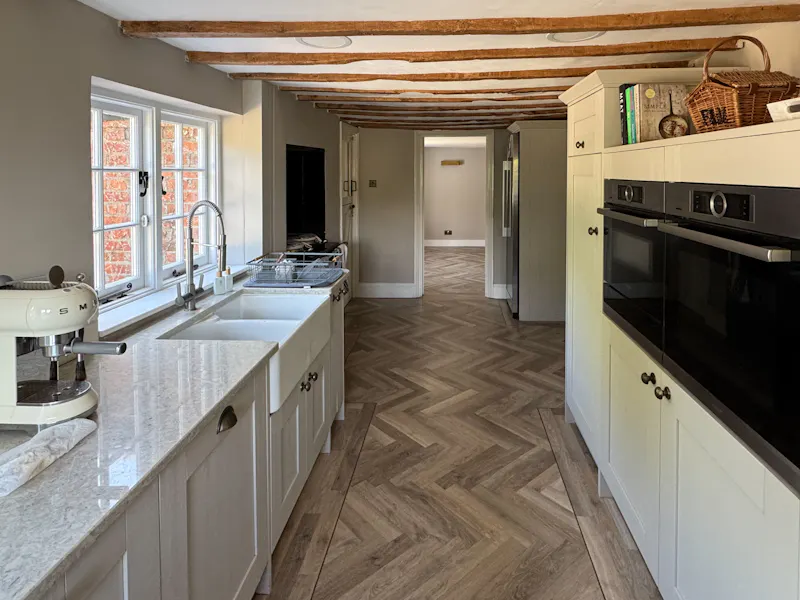 Luxe Brentwood farmhouse, B2097 (photo 10)