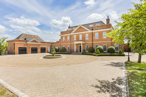 Luxe Broxbourne Mansion, D2844