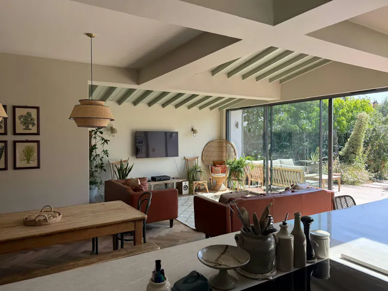 Dining room at Calming East Dulwich home, E545 (photo 3)