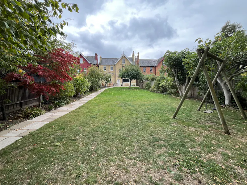 Victorian Streatham family home, B2100 (photo 14)
