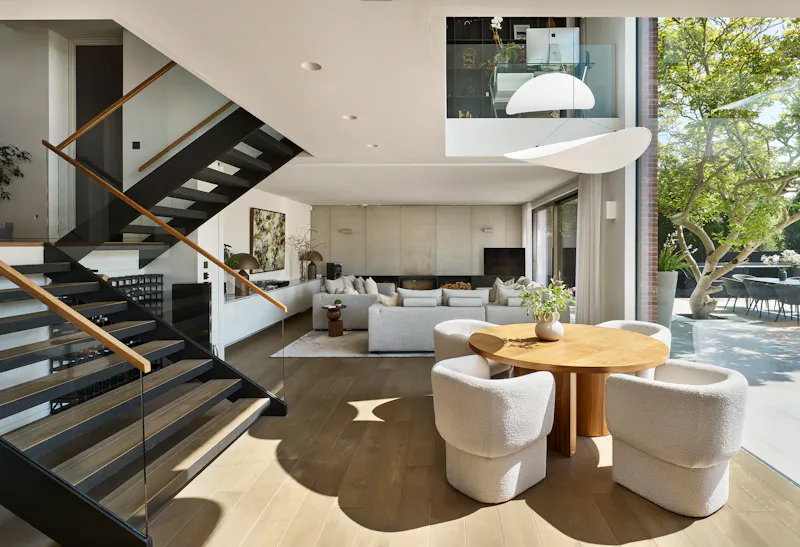 Open plan at Contemporary  Chislehurst house, K460 (photo 5)
