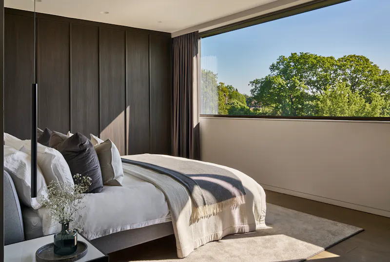 Bedroom at Contemporary  Chislehurst house, K460 (photo 19)