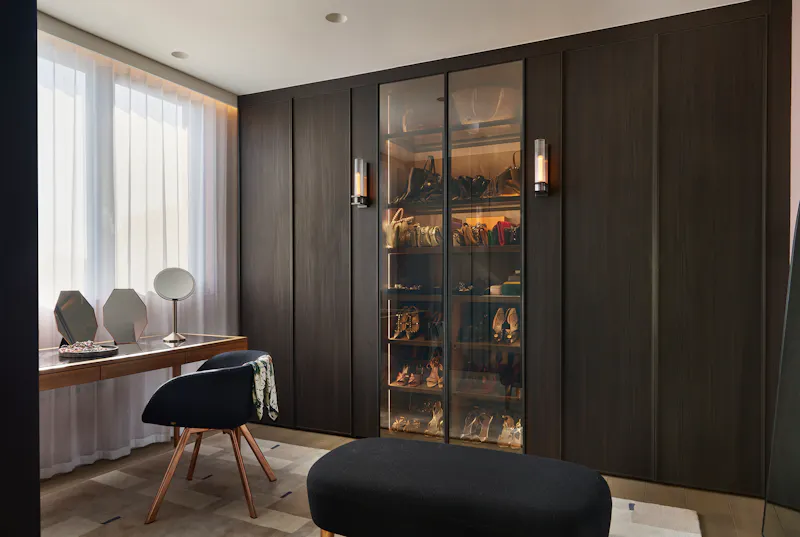 Dressing room at Contemporary  Chislehurst house, K460 (photo 23)