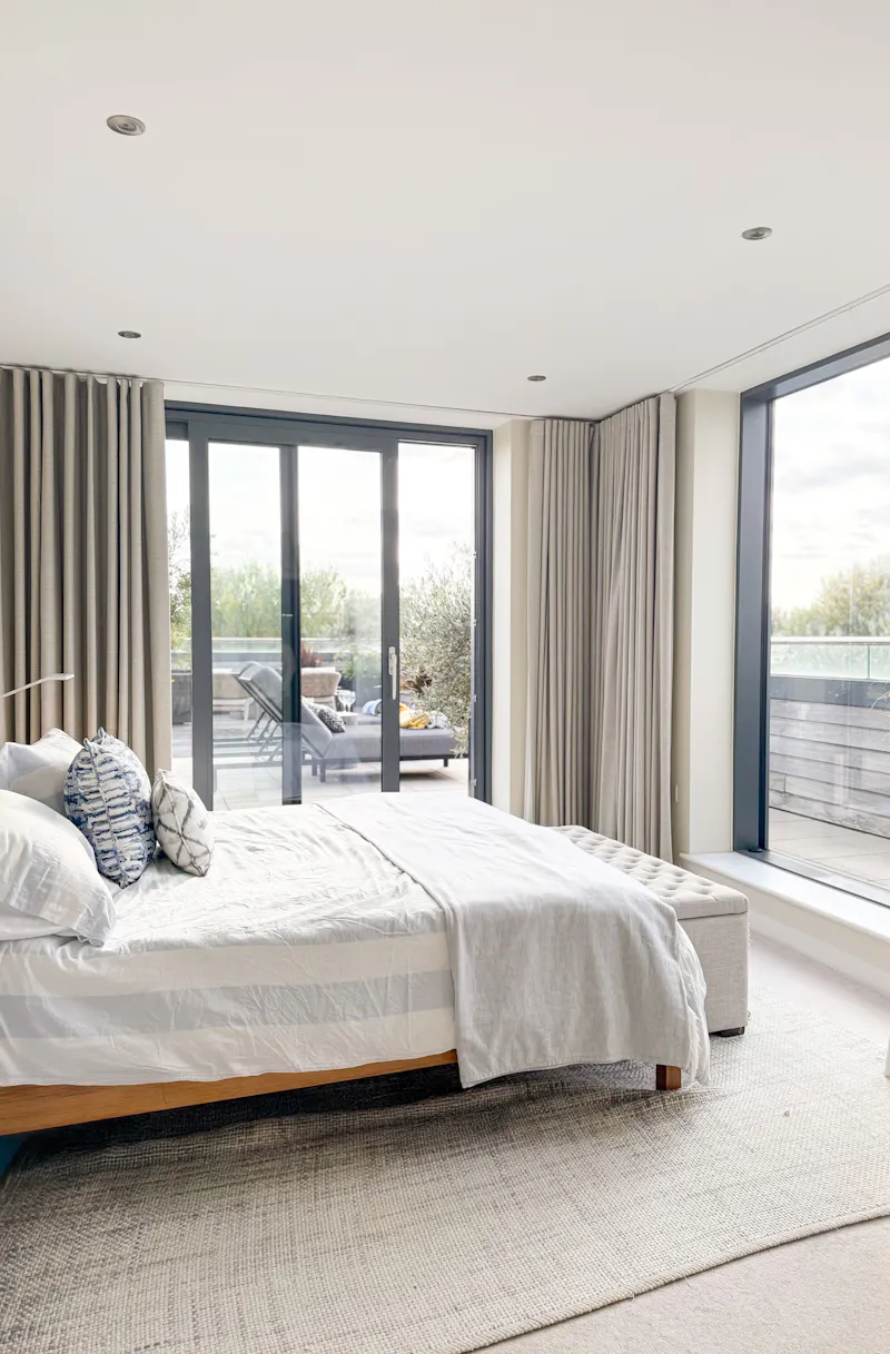Bedroom at Bermondsey penthouse with views, F1269 (photo 7)