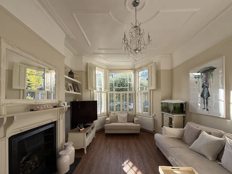 Living Room at Eclectic Queen's park terrace , B2101 (photo 3)
