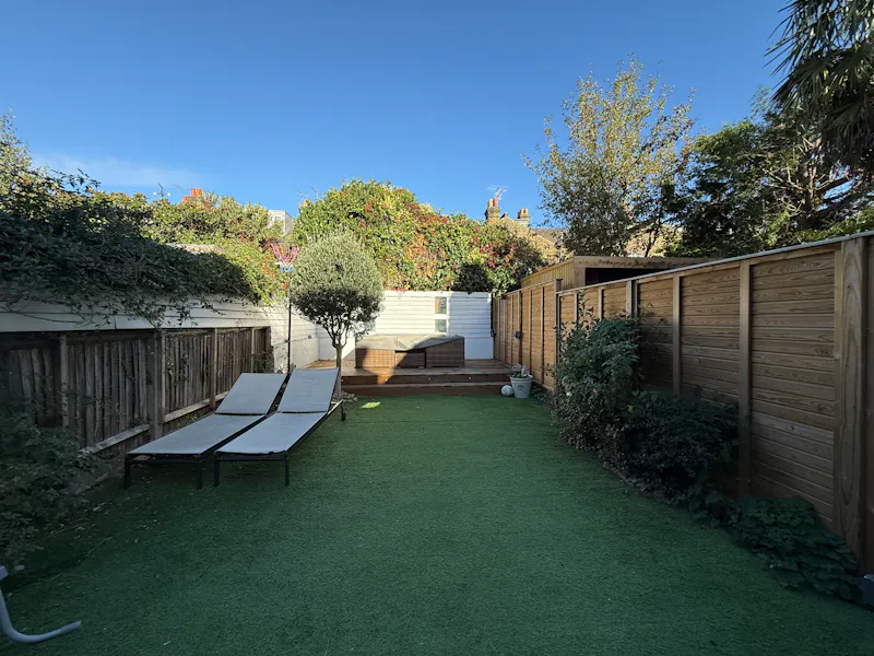 Eclectic Queen's park terrace , B2101 (photo 69)