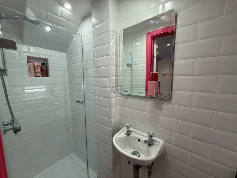 Bathroom at Eclectic Queen's park terrace , B2101 (photo 50)