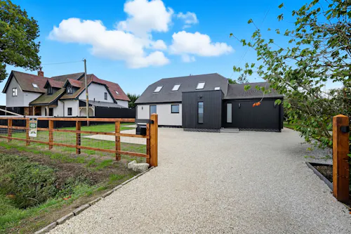 Ingatestone Modern Family Home, D2849
