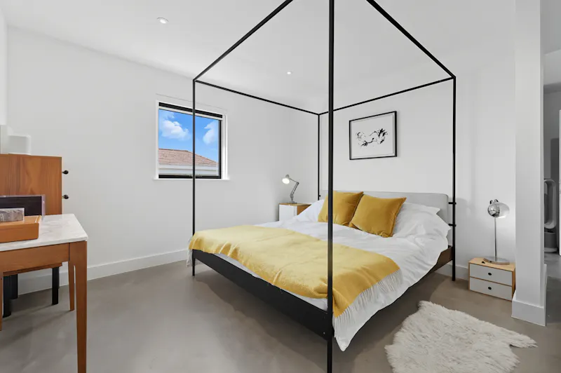 Bedroom at Ingatestone Modern Family Home, D2849 (photo 11)