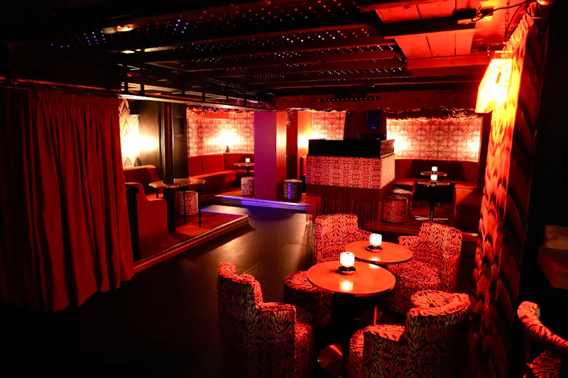 Sumptuous Sloane Square Bar, R881 (photo 7)