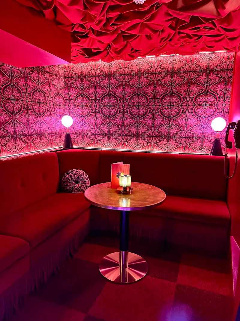 Sumptuous Sloane Square Bar, R881 (photo 8)