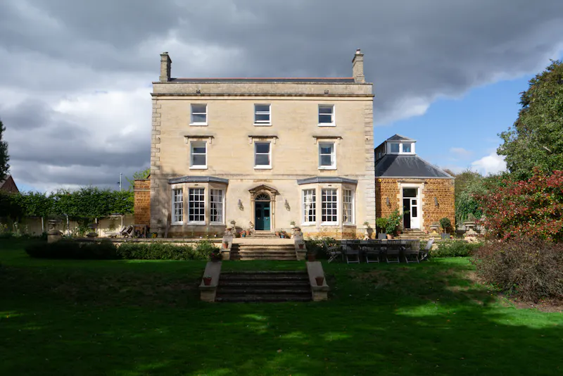 Wellingborough Georgian Home, A1670 (photo 1)