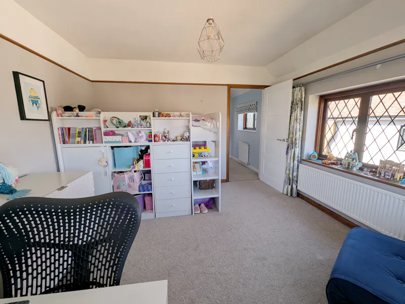 1950s Epsom family home, D2748 (photo 21)
