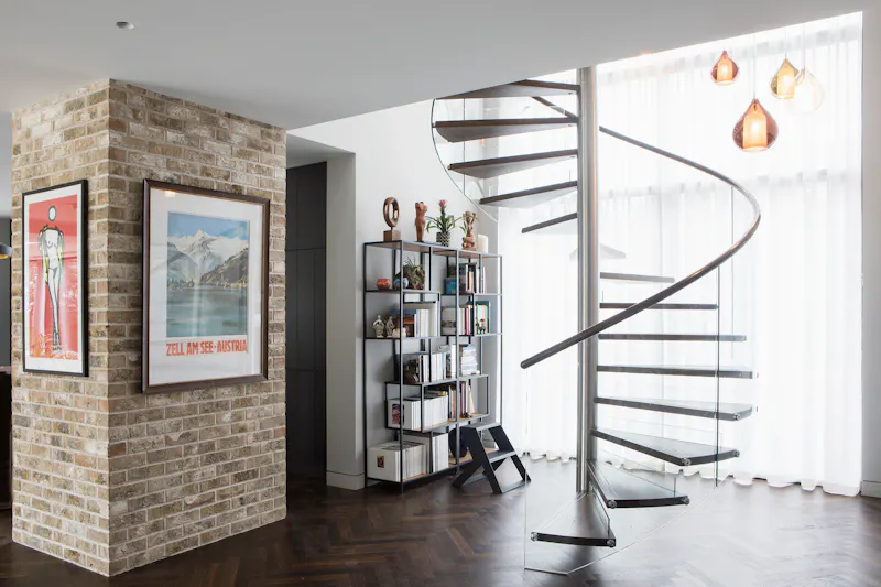 Staircase at Sophisticated Kew House, D2711 (photo 17)