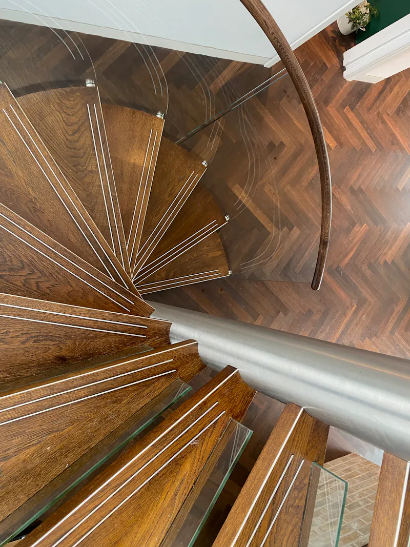 Sophisticated Kew House, D2711 (photo 18)