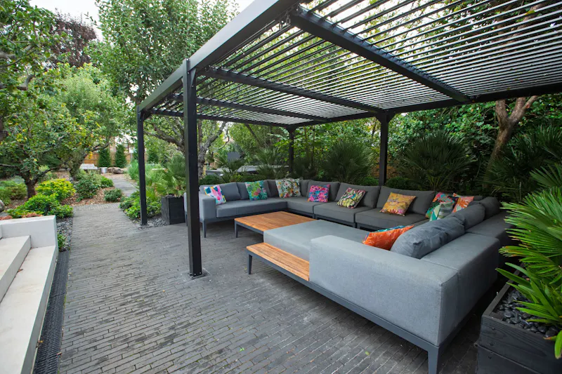 Terrace/Patio at Sophisticated Kew House, D2711 (photo 32)