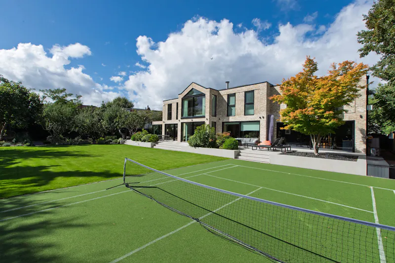 Sophisticated Kew House, D2711 (photo 26)