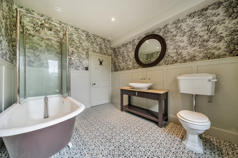 Panelling at Secluded North Wales estate, C957 (photo 17)