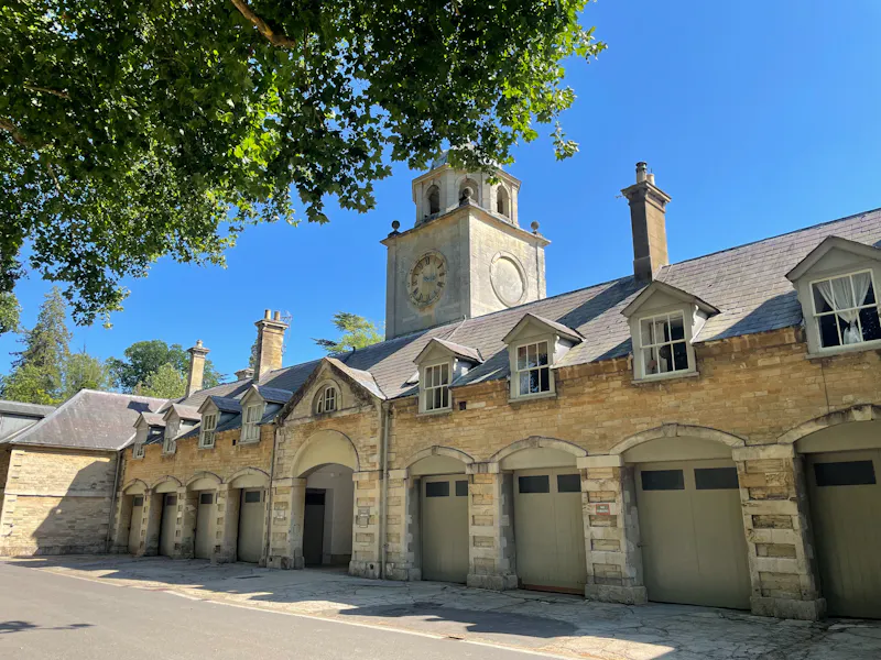 Stable / Outbuildings at Stunning Oxfordshire Stately , A1677 (photo 5)