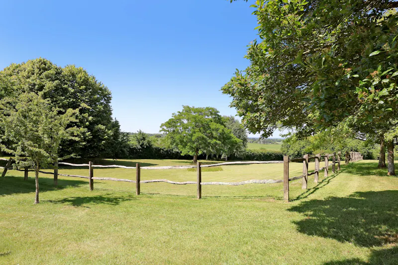 Beautiful Farnham farmhouse, A1679 (photo 23)