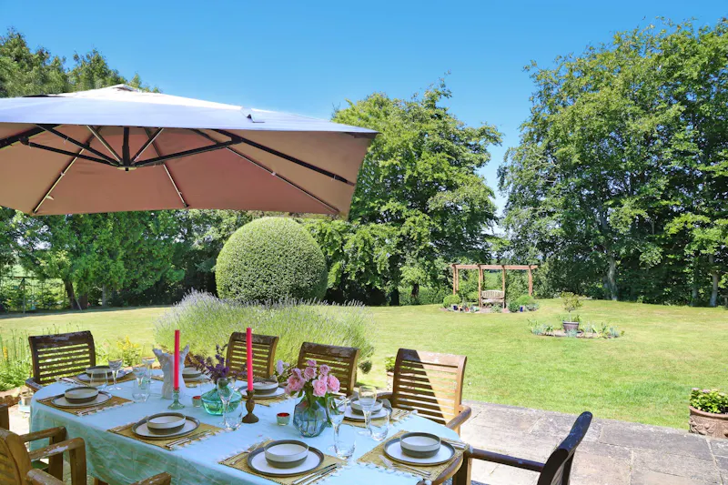 Terrace/Patio at Beautiful Farnham farmhouse, A1679 (photo 18)