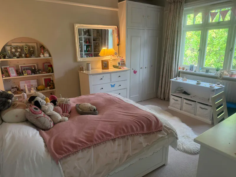 Bedroom at 1930s Putney family home, D2845 (photo 15)