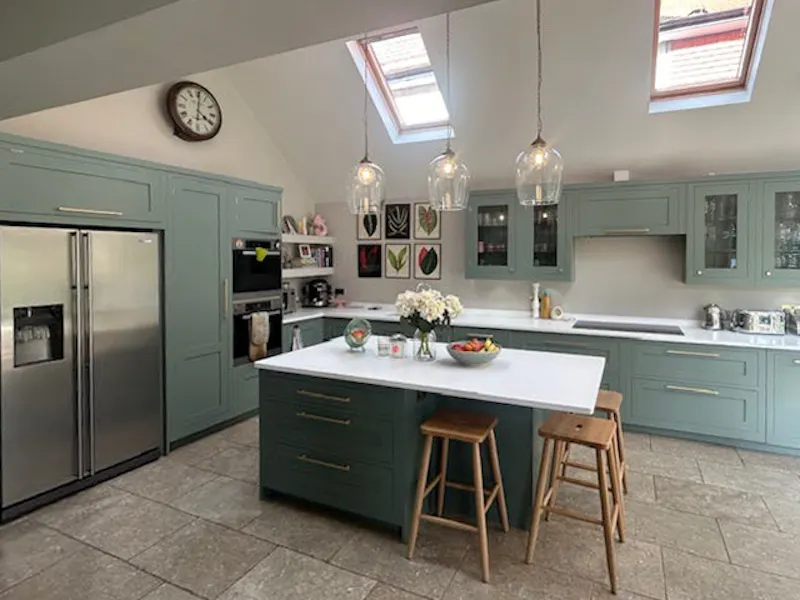 Kitchen at 1930s Putney family home, D2845 (photo 5)