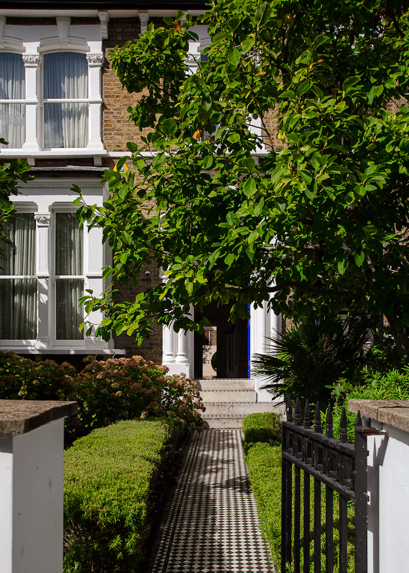 Minimal Townhouse in Hackney , B2112 (photo 1)