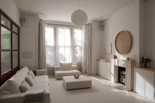 Minimal Townhouse in Hackney , B2112
