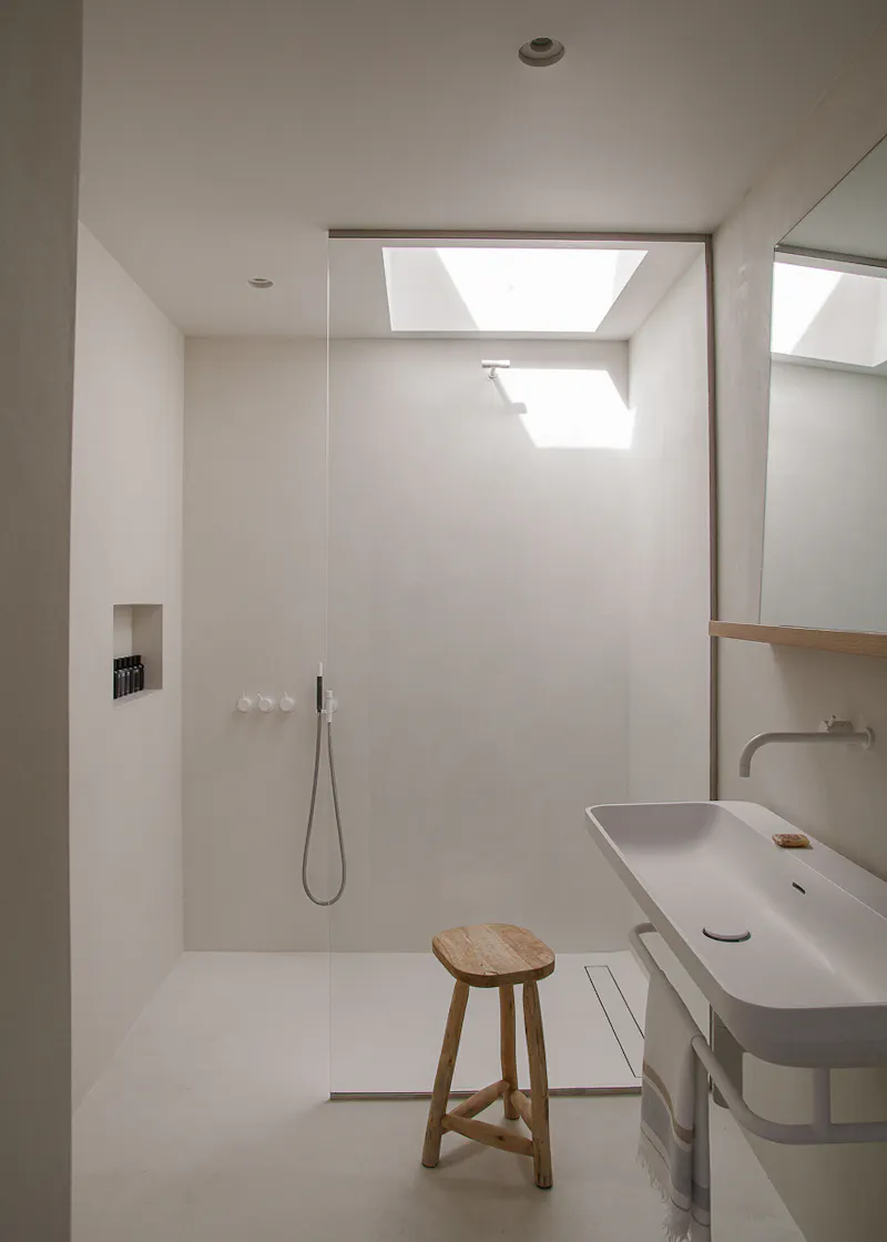 Bathroom at Minimal Townhouse in Hackney , B2112 (photo 21)