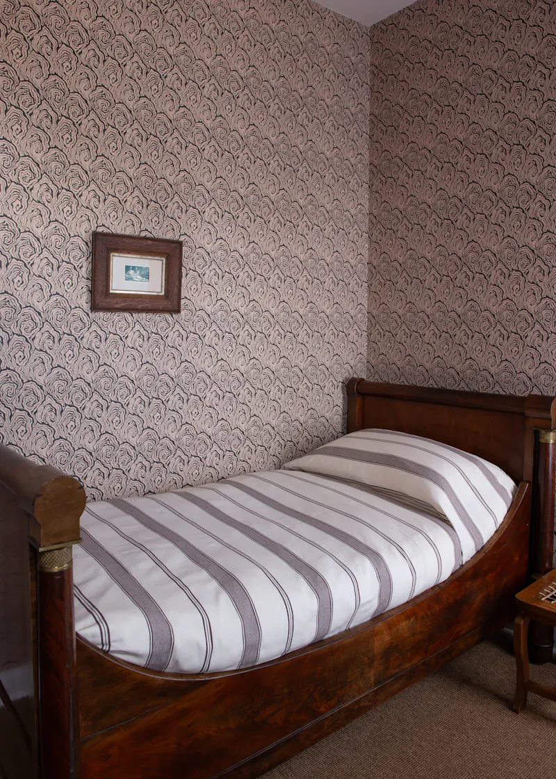 Bedroom at Refined Suffolk Georgian manor, A1690 (photo 47)