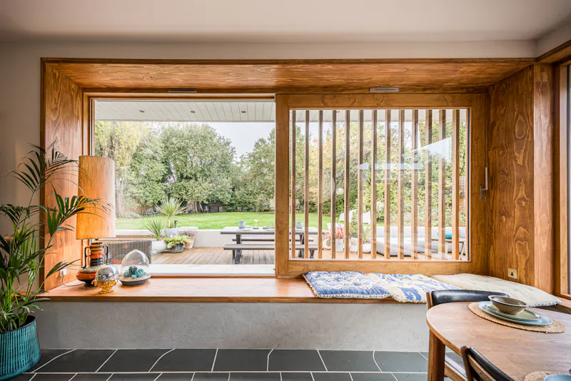 Mid-century Henley family home, D2867 (photo 7)