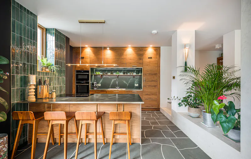 Kitchen at Mid-century Henley family home, D2867 (photo 3)