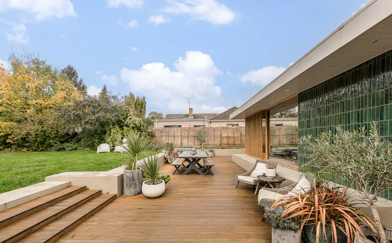 Terrace/Patio at Mid-century Henley family home, D2867 (photo 33)
