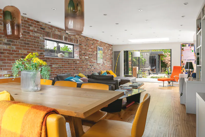 Modern Crystal Palace home, D2847 (photo 5)
