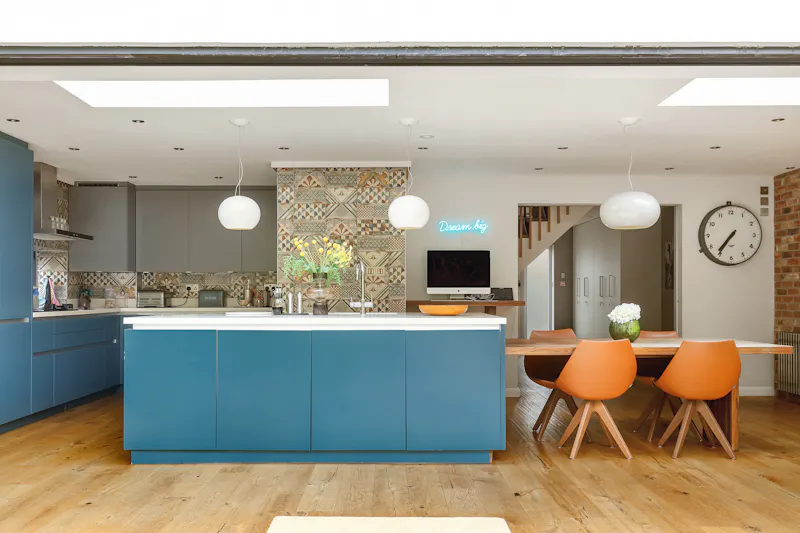Modern Crystal Palace home, D2847 (photo 8)